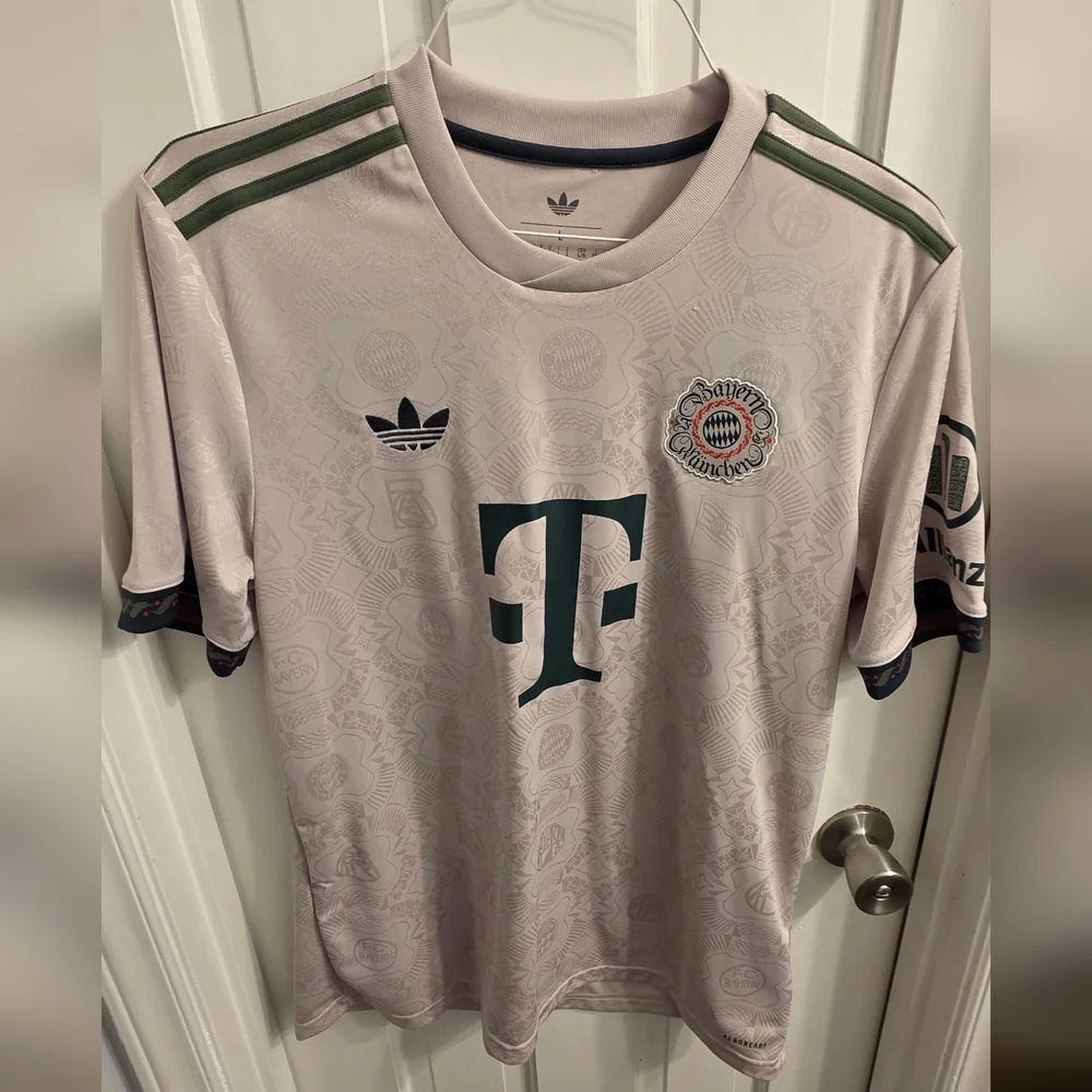 NEW Authentic Adidas FC Bayern Munich Oktoberfest Jersey - Picture 1 of 5